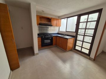 CASA EN RENTA VIVEROS