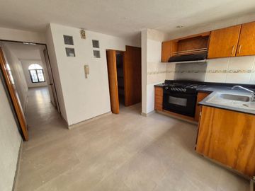CASA EN RENTA VIVEROS