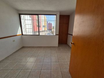 CASA EN RENTA VIVEROS