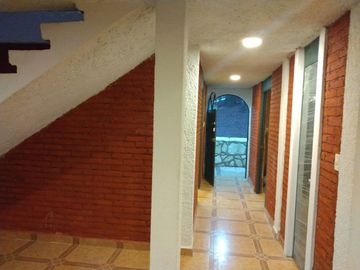 VENDO CASA RESIDENCIAL EN BOSQUES DE OMITLAN