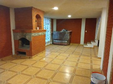VENDO CASA RESIDENCIAL EN BOSQUES DE OMITLAN