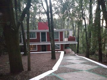 VENDO CASA RESIDENCIAL EN BOSQUES DE OMITLAN