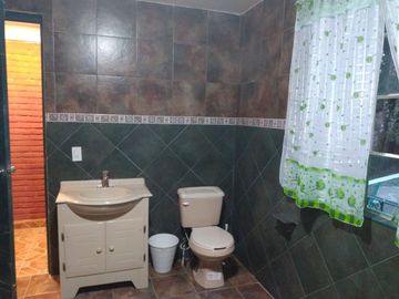 VENDO CASA RESIDENCIAL EN BOSQUES DE OMITLAN