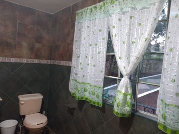 VENDO CASA RESIDENCIAL EN BOSQUES DE OMITLAN