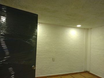 VENDO CASA RESIDENCIAL EN BOSQUES DE OMITLAN
