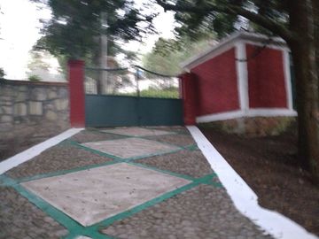 VENDO CASA RESIDENCIAL EN BOSQUES DE OMITLAN