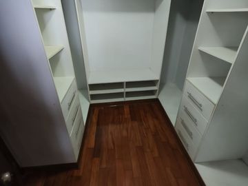 SAN BORJA ALQUILER DE ESPECTACULAR DEPARTAMENTO EN ZONA TRANQUILA FRENTE A PARQUE