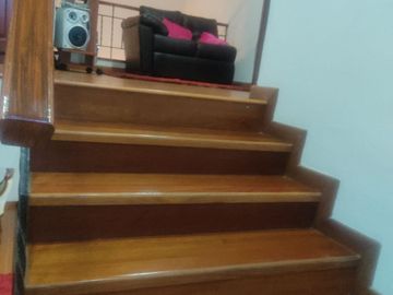 SE VENDE EXCELENTE CASA EN MODELIA , 5ALCOBAS FRENTE A PARQUE