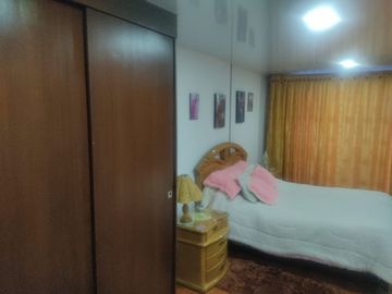 SE VENDE EXCELENTE CASA EN MODELIA , 5ALCOBAS FRENTE A PARQUE