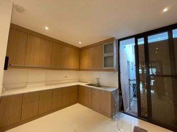Stately Brand New House & Lot Don Antonio Heights Q.C. Philhomes - Kenneth Matias