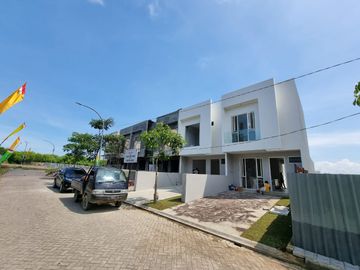 Rumah 2 Lantai Wiyung Surabaya Barat Dian Istana Royal Residence Citraland Graha familiy pakuwon bukit darmo golf