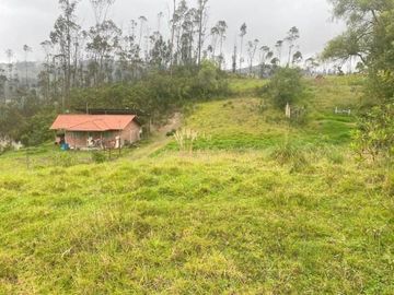 Hermoso Terreno en venta 1.608m2 sector Lagunas del Sol - El Valle.