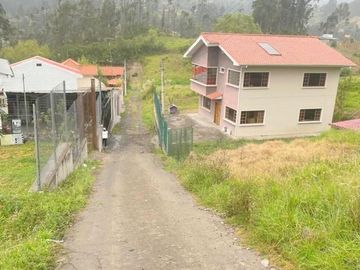 Hermoso Terreno en venta 1.608m2 sector Lagunas del Sol - El Valle.