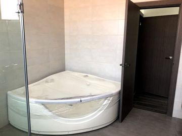VENTA DEPARTAMENTO POR ESTRENAR DE LUJO SECTOR BELLAVISTA