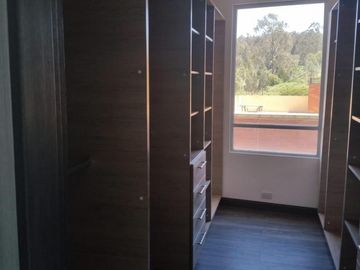 VENTA DEPARTAMENTO POR ESTRENAR DE LUJO SECTOR BELLAVISTA