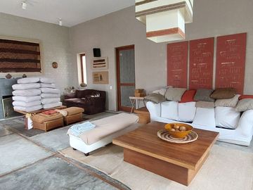 VENDO CASA DE CAMPO CON PLANTAS FRUTALES 5.5 HAS.
