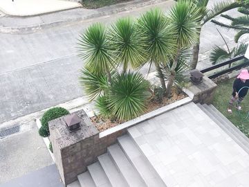 5BR House in Tagaytay Southridge Estate for Sale