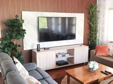 5BR House in Tagaytay Southridge Estate for Sale
