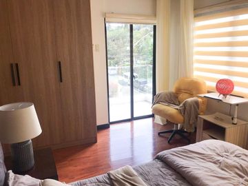 5BR House in Tagaytay Southridge Estate for Sale