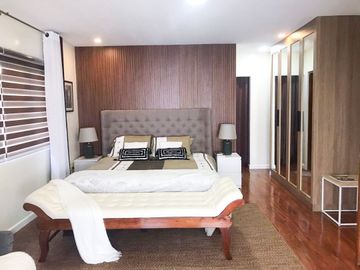 5BR House in Tagaytay Southridge Estate for Sale