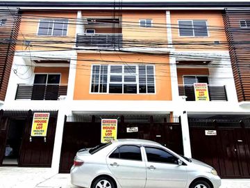 3 Storey Townhouse for sale in V Luna Brgy Pinyahan near Teacher Village Diliman Quezon City