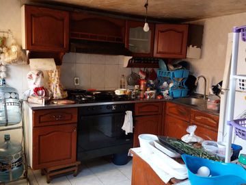 CASA AMPLIA SOBRE AV. DALIAS DE 4 RECAMARAS