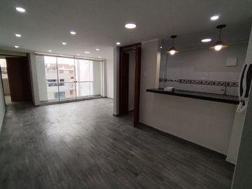 Moderno Departamento con Balcon, Frente a Parque, 3 Habitaciones
