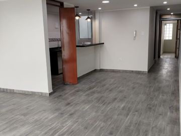 Moderno Departamento con Balcon, Frente a Parque, 3 Habitaciones