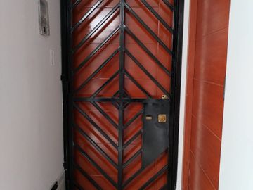 Moderno Departamento con Balcon, Frente a Parque, 3 Habitaciones
