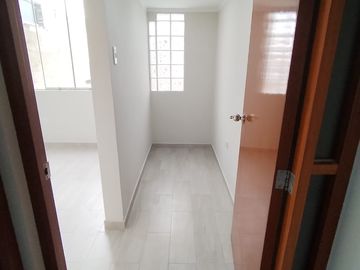 Moderno Departamento con Balcon, Frente a Parque, 3 Habitaciones