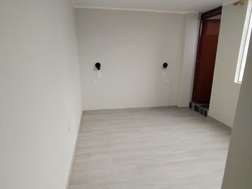 Moderno Departamento con Balcon, Frente a Parque, 3 Habitaciones