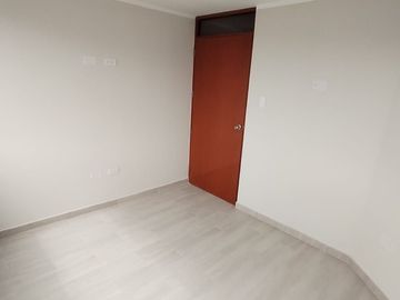 Moderno Departamento con Balcon, Frente a Parque, 3 Habitaciones