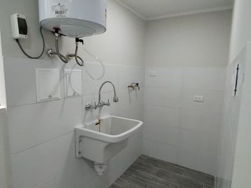 Moderno Departamento con Balcon, Frente a Parque, 3 Habitaciones