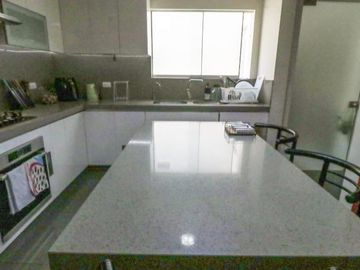se vende duplex 300m2 san Borja