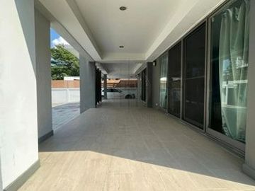 For Sale 5 bedrooms Noble Residence