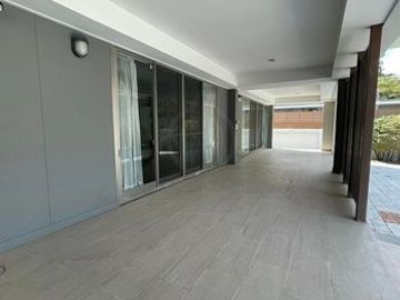 For Sale 5 bedrooms Noble Residence