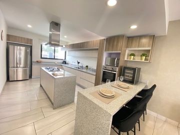 CASA EN VENTA METEPEC CERCA DEL PARQUE BICENTENARIO