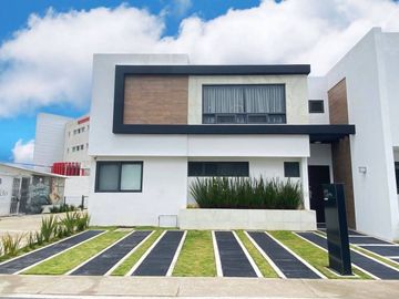 CASA EN VENTA METEPEC CERCA DEL PARQUE BICENTENARIO