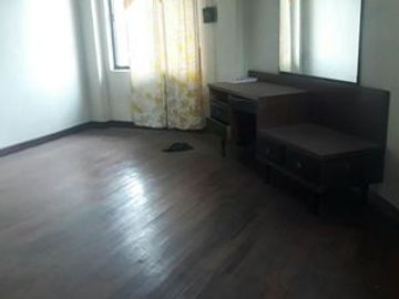 Apartment for Sale at Sta. Ana Manila
