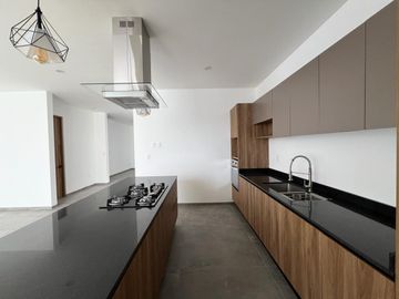CASA EN VENTA FRACC LOMALTA, TRES MARÍAS CASA CLUB, GIMNASIO, ETC ZONA DE HOSPITALES