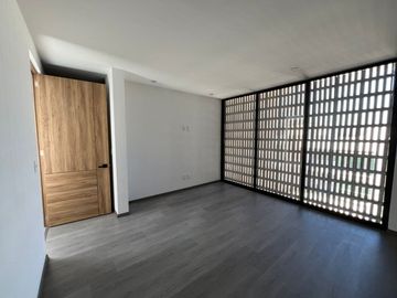 CASA EN VENTA FRACC LOMALTA, TRES MARÍAS CASA CLUB, GIMNASIO, ETC ZONA DE HOSPITALES