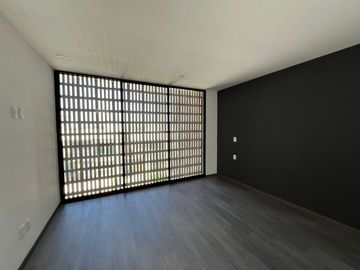 CASA EN VENTA FRACC LOMALTA, TRES MARÍAS CASA CLUB, GIMNASIO, ETC ZONA DE HOSPITALES