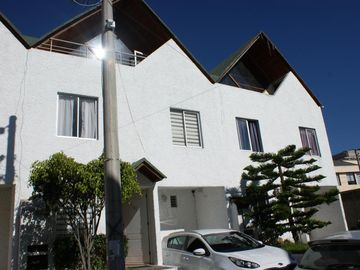 Casa - Venta - Conjunto - Norte - Quito - Acabados de Lujo