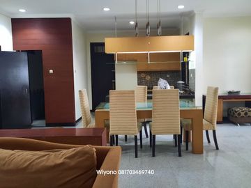 Jua l /Sewa Rumah Graha Family lebar 12 meter