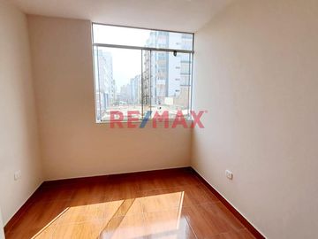 ¡Exclusivo departamento en venta el Los Olivos! ¡Vista exterior!