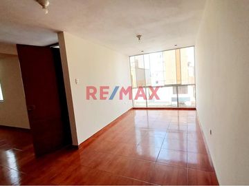 ¡Exclusivo departamento en venta el Los Olivos! ¡Vista exterior!