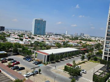 VENTA DEPARTAMENTO  PENTHOUSE EN TORRE PREMIER SANTA FE JURIQUILLA VISTA ESPECTACULAR