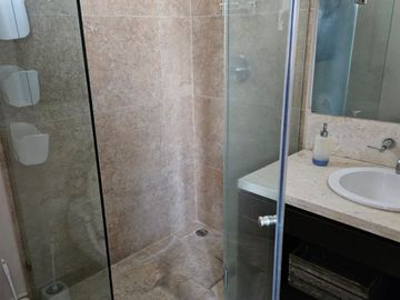VENTA DEPARTAMENTO  PENTHOUSE EN TORRE PREMIER SANTA FE JURIQUILLA VISTA ESPECTACULAR