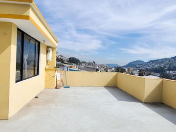 Casa en Venta Obrero Independiente Loma de Puengasí