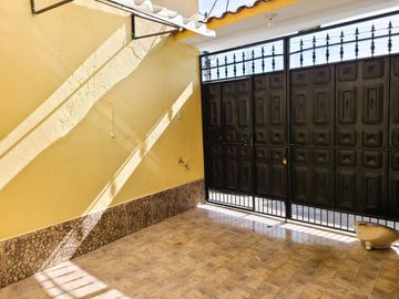 Casa en Venta Obrero Independiente Loma de Puengasí